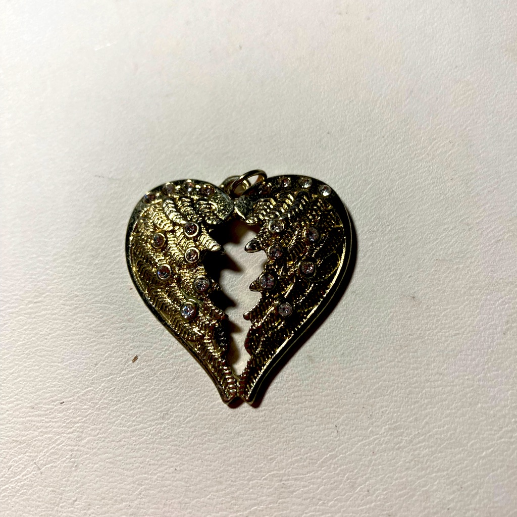Gold Wings Pendant 590